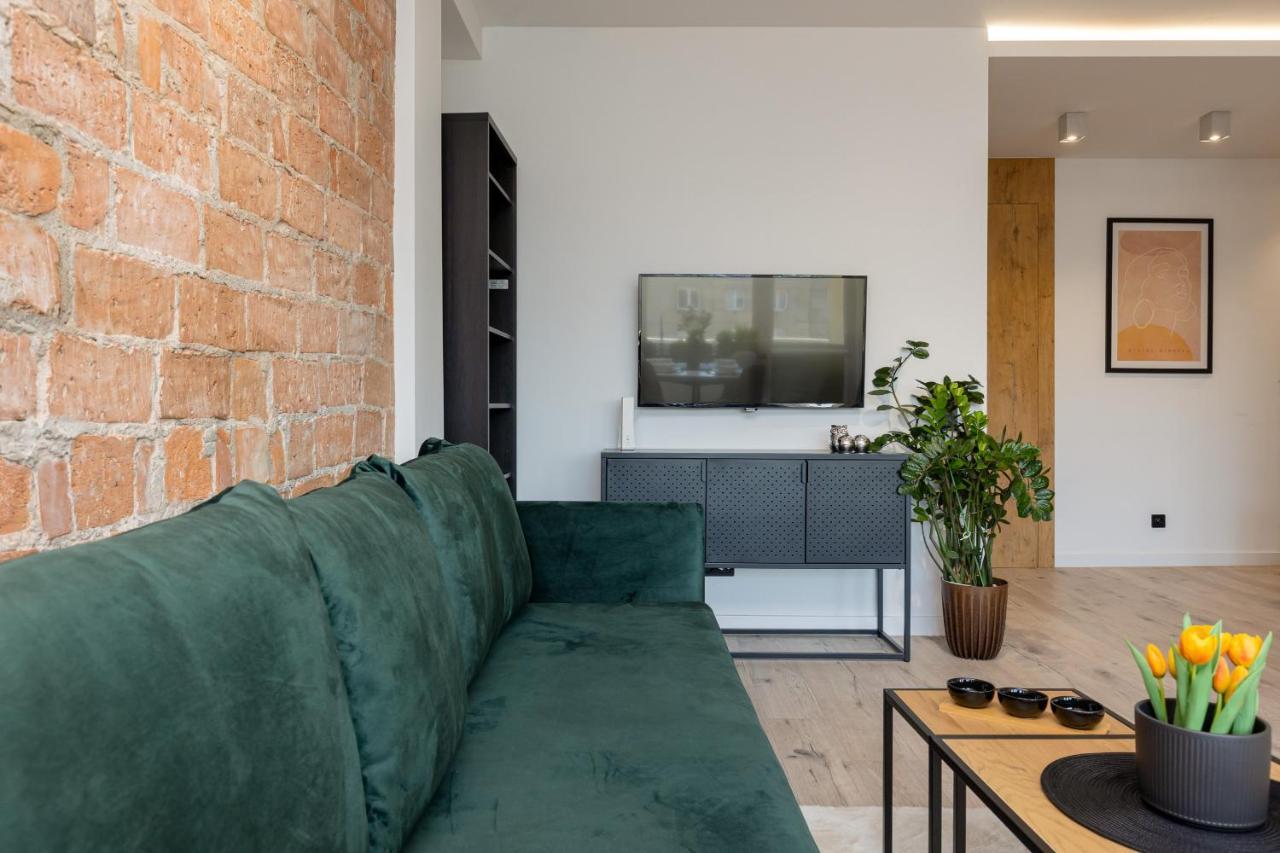 Apartment Grojecka Studio For 3 Guests With Balcony By Renters Warschau
