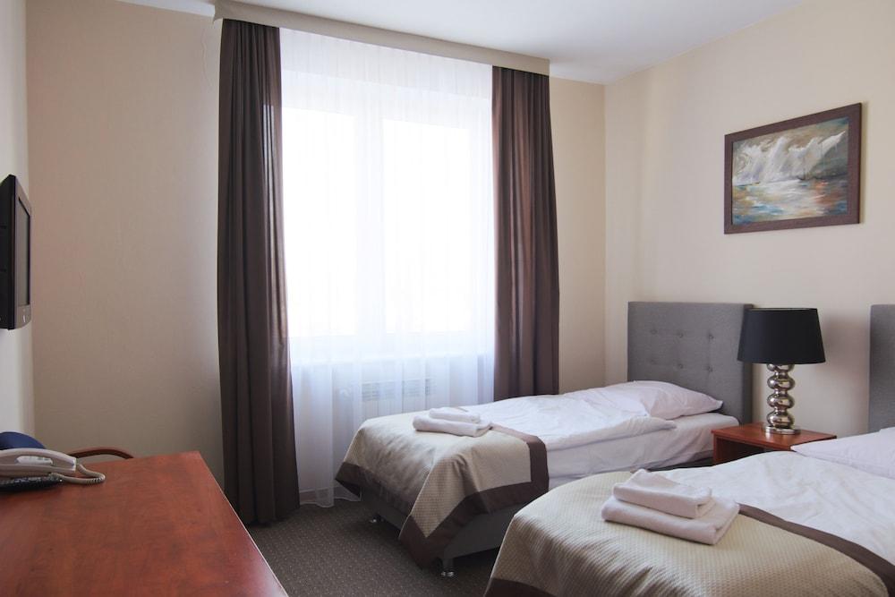 Campo de férias Centrum Konferencyjno-Apartamentowe Mrówka 3*