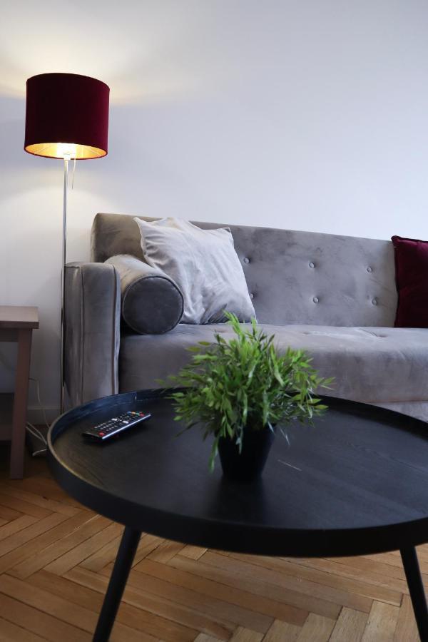 The View In The City! Palace Of Cultur And Science! Metro Centrum - After Renovations Apartment