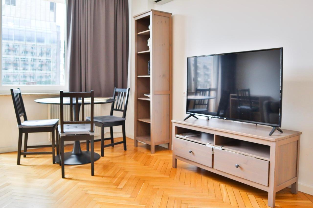 The View In The City! Palace Of Cultur And Science! Metro Centrum - After Renovations Apartment *