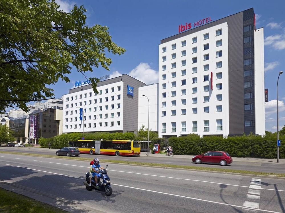 Ibis Reduta Hotel 3*