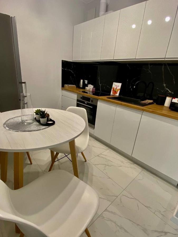 Mokotow Blisko Lotniska Chopina Apartment *
