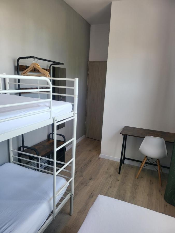 Rooms4rest Wiertnicza - Private For Tourists - Atr Consulting Sp, Z O,o, Warsaw