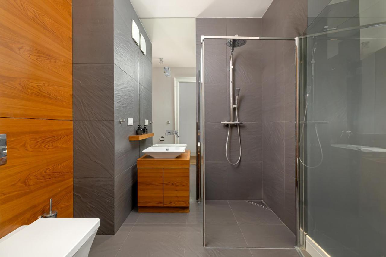 Ecru 3-bedroom Luxurious Wwa21