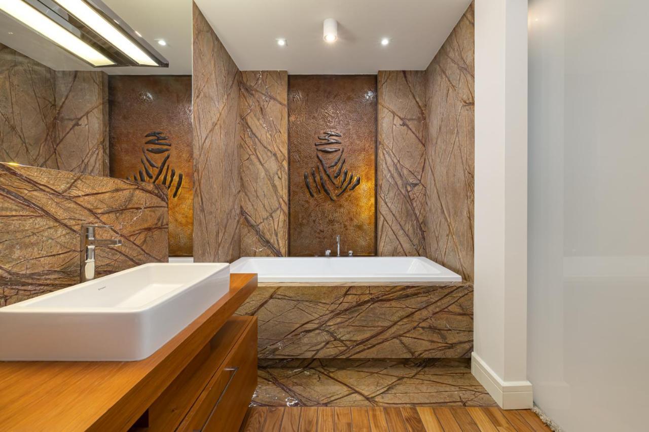 Ecru 3-bedroom Luxurious Wwa21 Apartment Warsaw