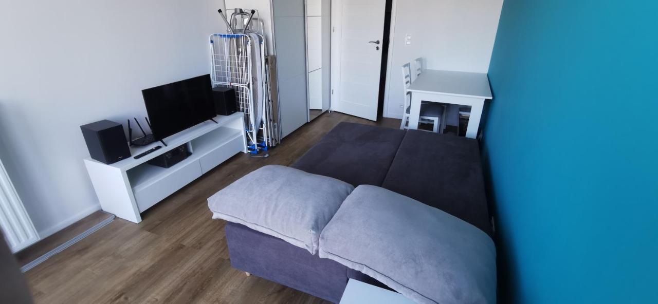Homestay Nowy 1 Z 2 Pokoi W Mieszkaniu W Ursusie