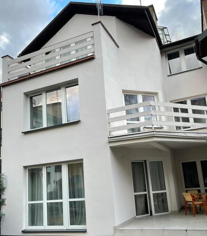Kaskada Lomianska 33 Homestay Warsaw