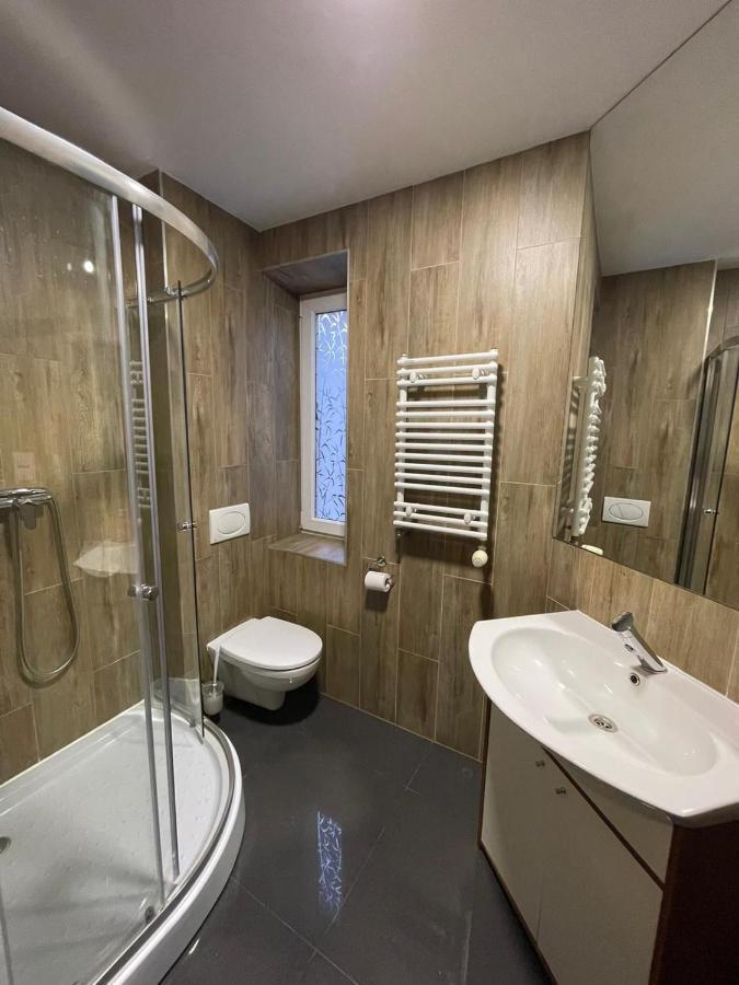 Kaskada Lomianska 33 Homestay *