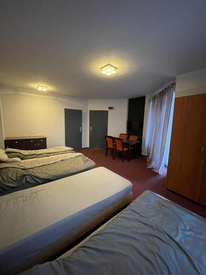Homestay Kaskada Lomianska 33 Warsaw