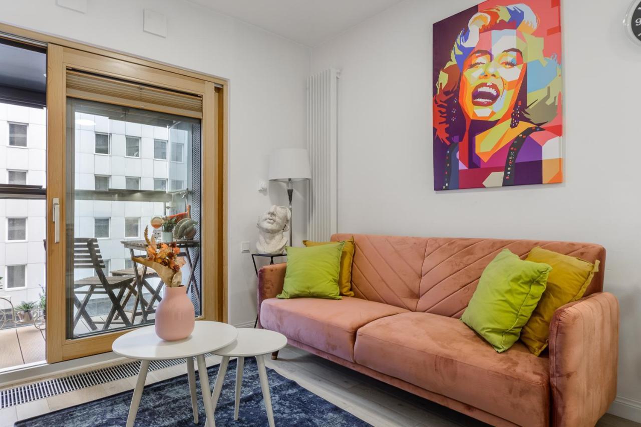 Lumina Luxury In Mennica 5* Warszawa