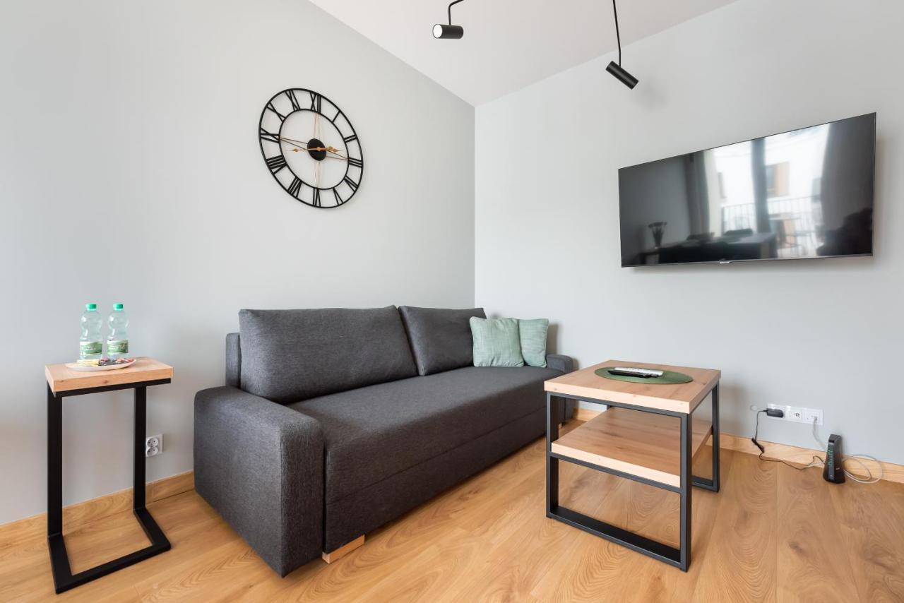 Apartment Wola Skwer Sunny Warsaw