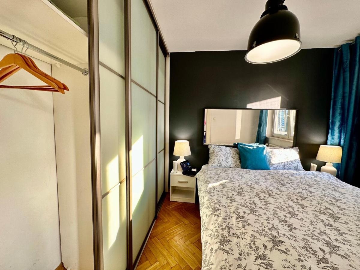 White 3 Metro Wifi 85'tv Netflix Disney+ Hbo Apartment