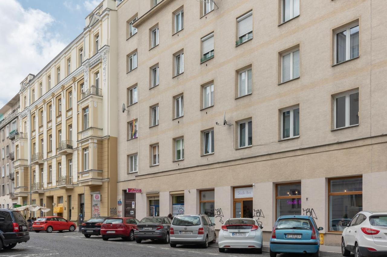 Apartment City Centre Sniadeckich Near Metro Station By Renters