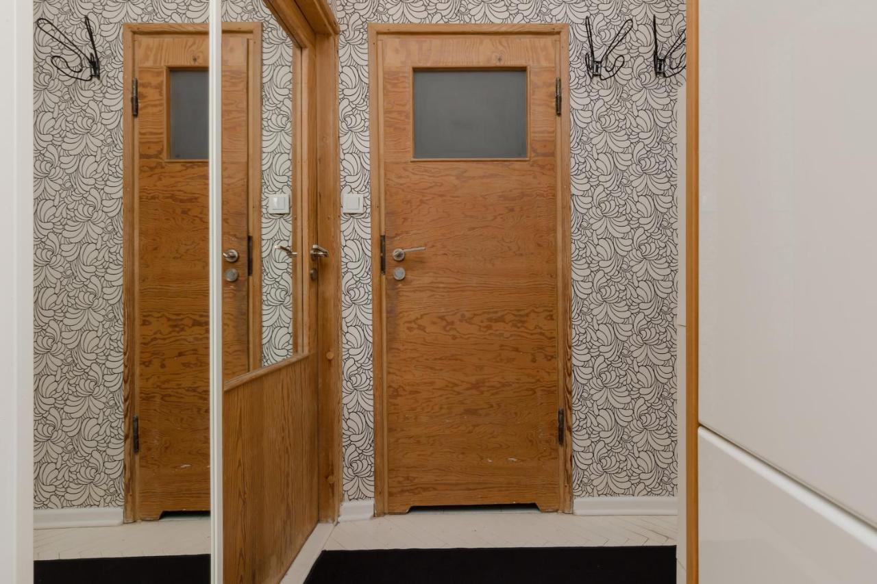 Apartment City Centre Sniadeckich Near Metro Station By Renters *