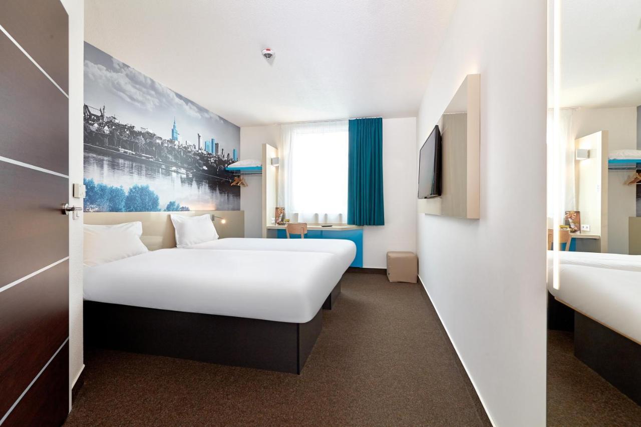 Hotel Warszawa-okęcie 2*
