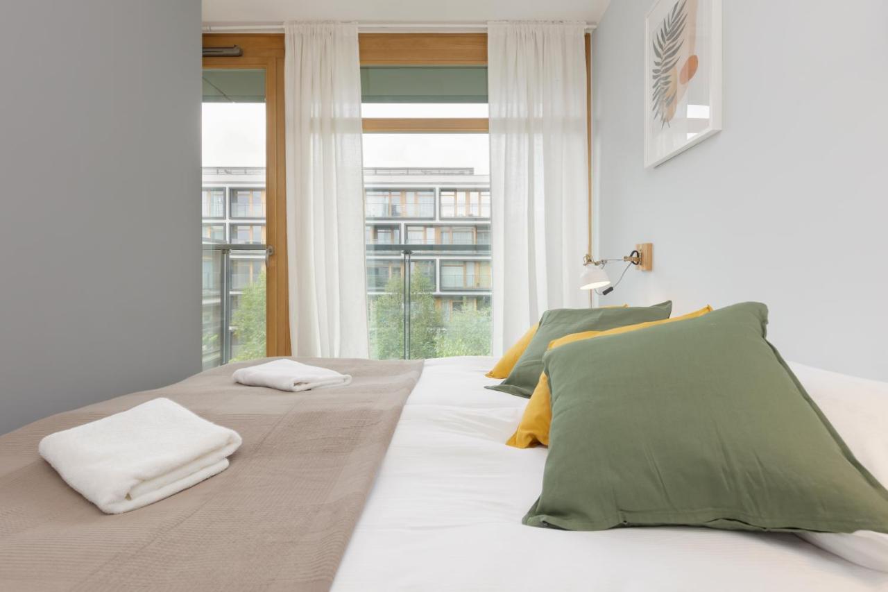 Apartment Cozy & Sunny For 4 Guests Kolejowa By Renters Warsaw