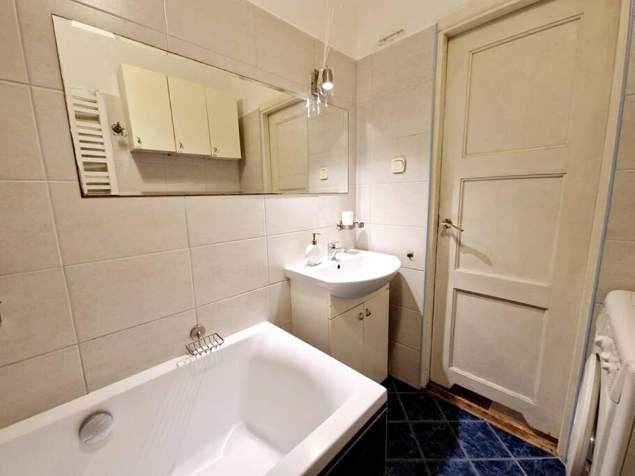 Niepodleglosci 84 Apartament Apartment