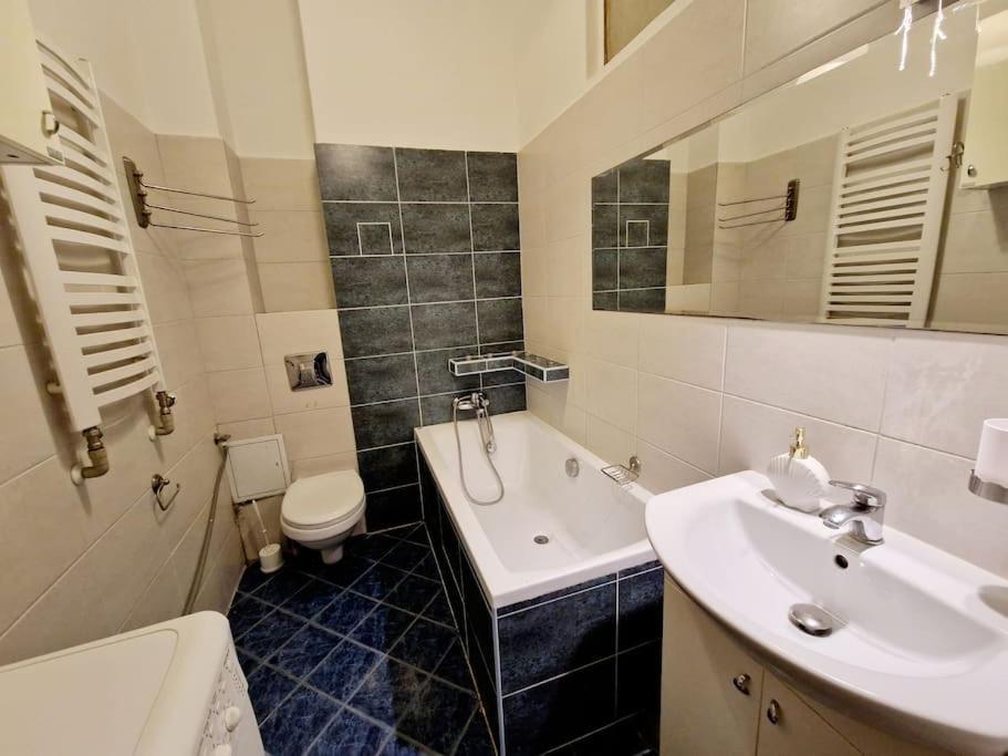 Niepodleglosci 84 Apartament *