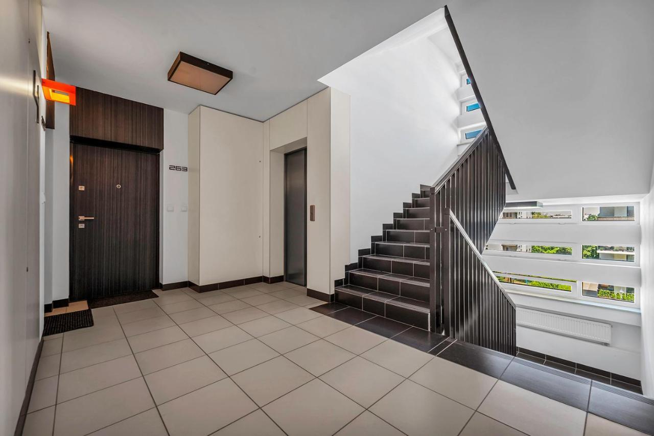 Metro Bemowo - Balcony, Parking, Near Metro - By Rentujemy Apartment