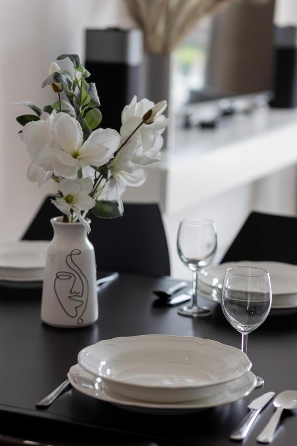 Trendy Marszalkowska With View Near Ogrod Saski By Renters