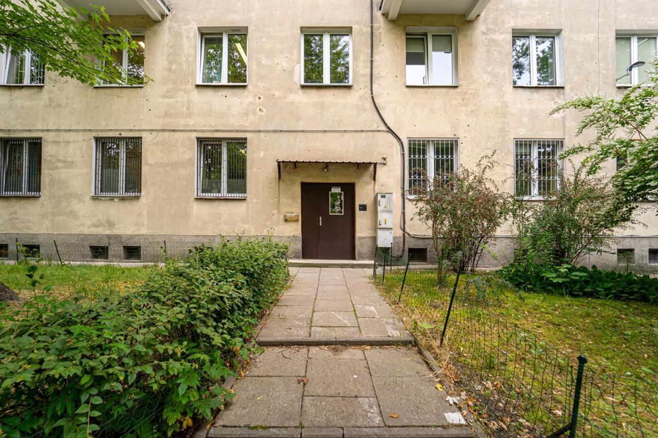 Dzielna Standard Warsaw