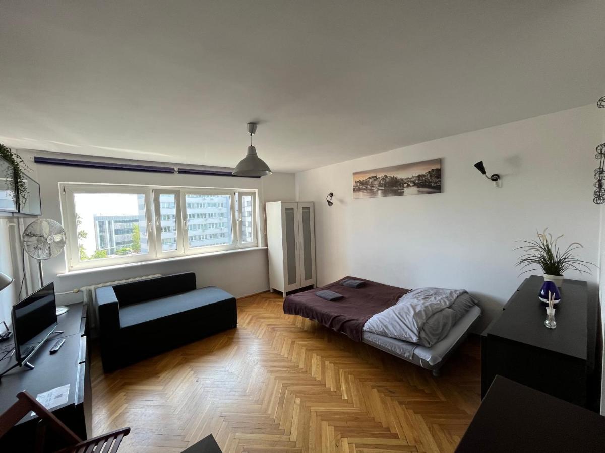Apartment Uroczy Apartament Blisko Centrum Warsaw