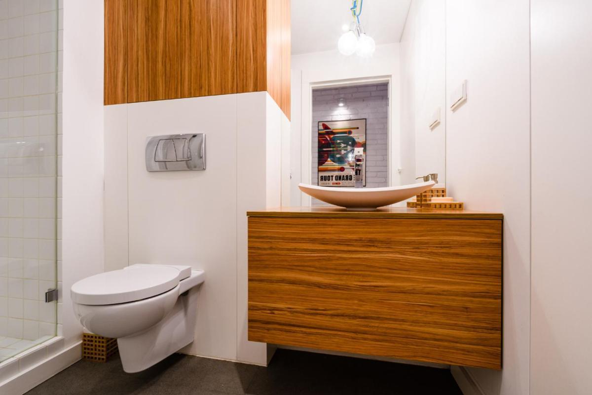 Apartment 100m2 - 2 Sypialnie, 2 Lazienki, Salon, Kuchnia, Taras, Wifi, Rowery Warschau