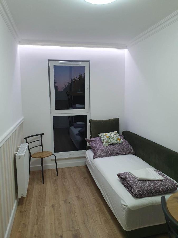 3 Pokojowy Lub W Mieszkaniu W Nowym Bloku * Warsaw