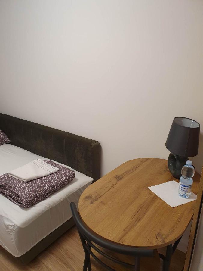 3 Pokojowy Lub W Mieszkaniu W Nowym Bloku Homestay
