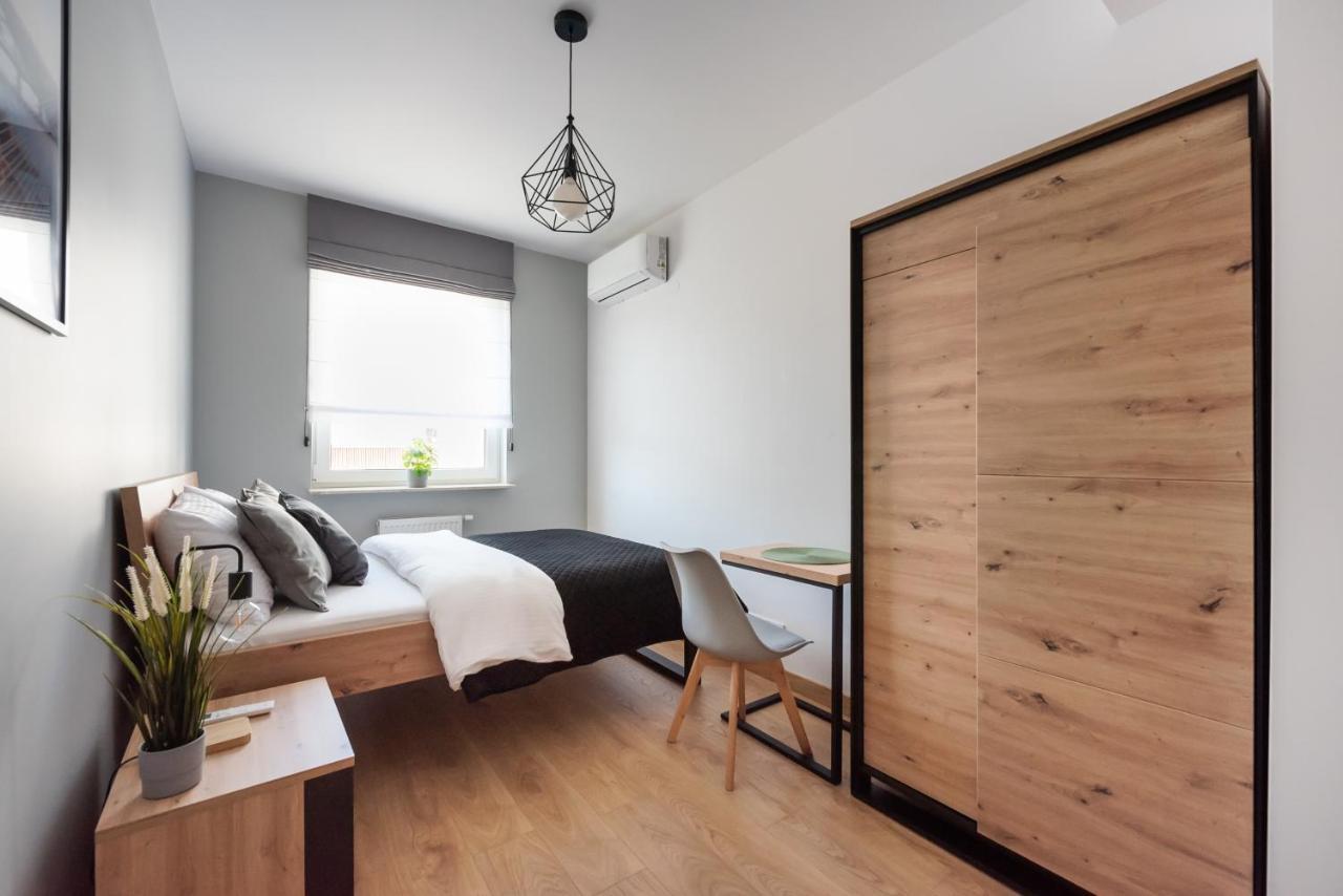 Apartment Wola Skwer Happy *