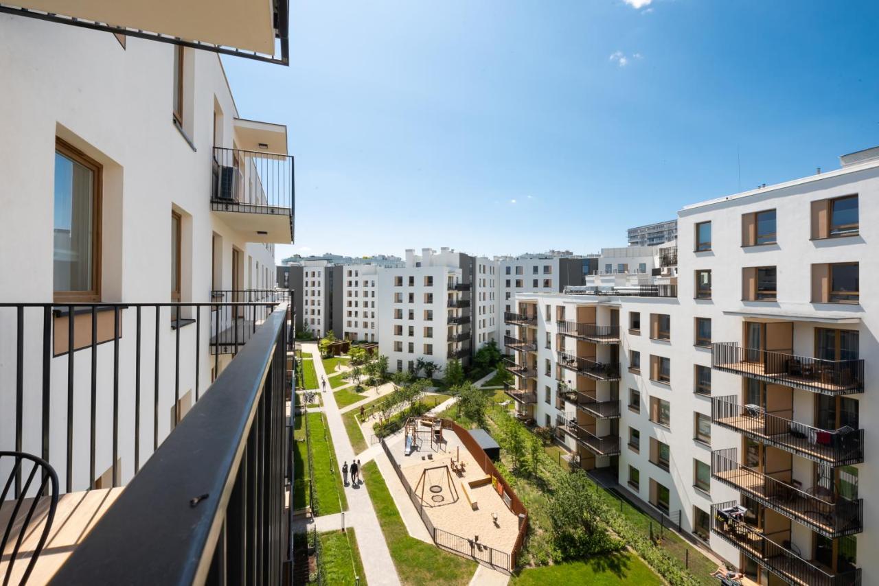 Wola Skwer Happy Apartment Warsaw