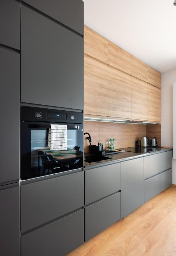 Apartment Wola Skwer Happy