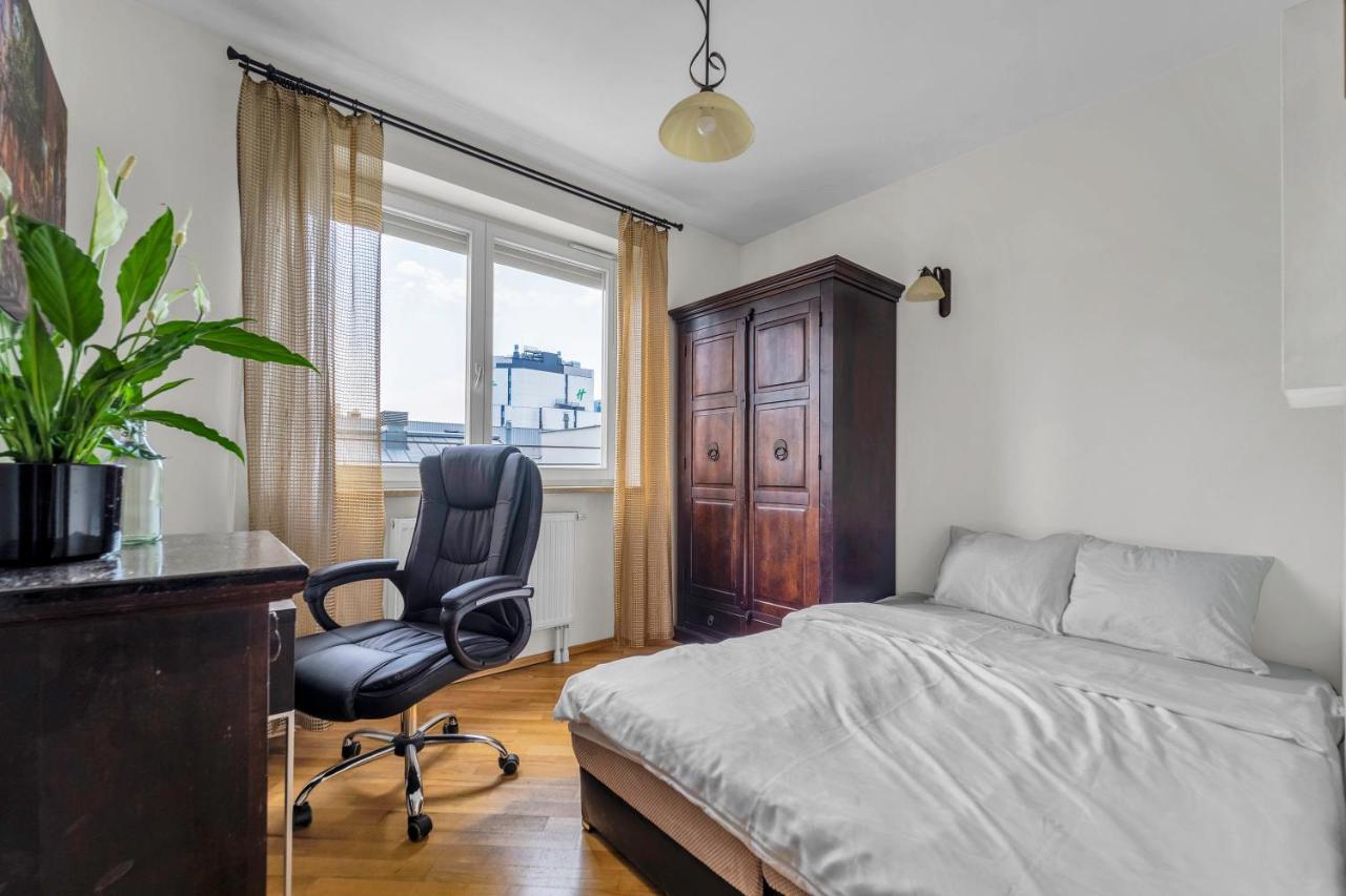 Apartment Fabryka Norblina - Top Location, Aircon, City View - By Rentujemy Warschau