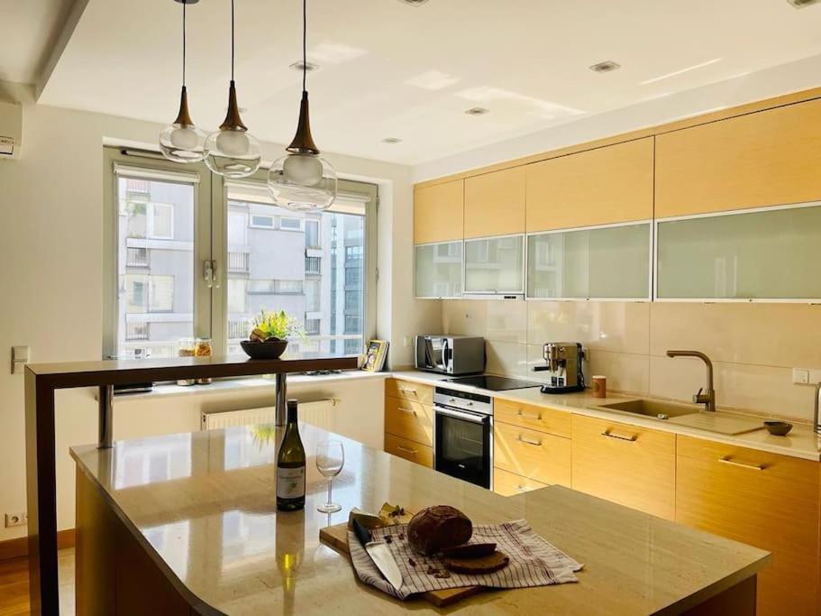 Căn hộ Oomph Skyline 3bdr Retreat With Ac *