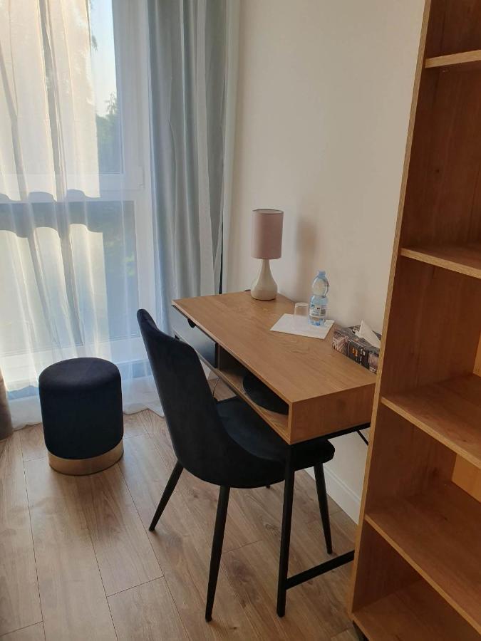 3 Pokojowy Lub W Mieszkaniu W Nowym Bloku Warsaw