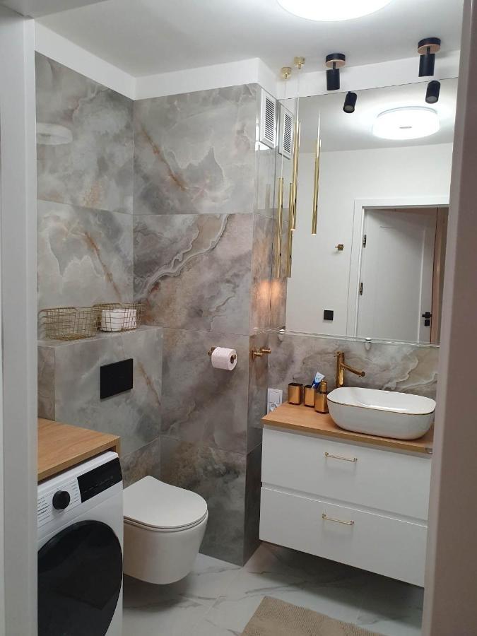 3 Pokojowy Lub W Mieszkaniu W Nowym Bloku Homestay