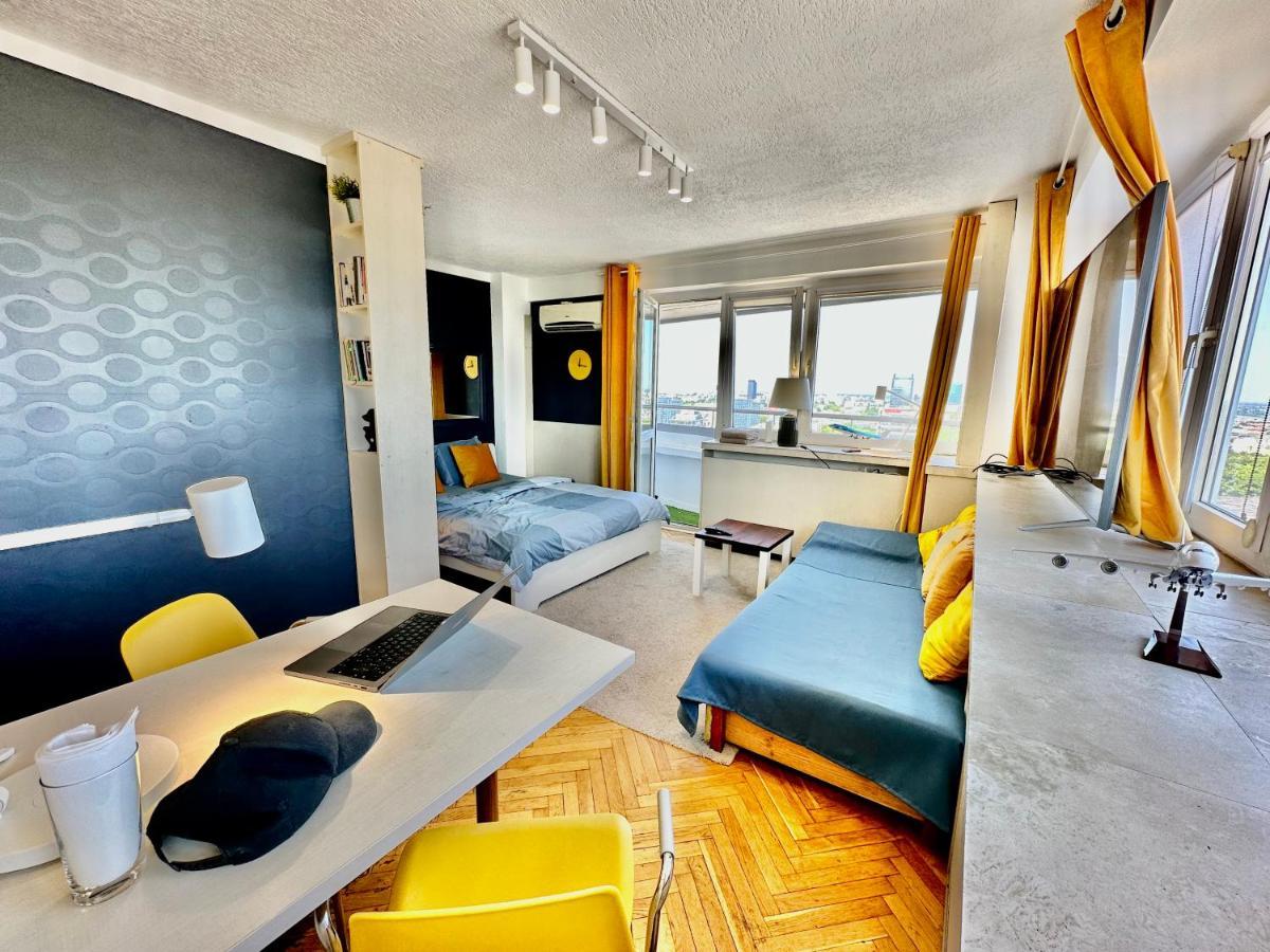 Apartment Sun Clima/ac Metro X2 Fast Wifi 500 Mbs 70'tv Netflix Appletv Hbo *