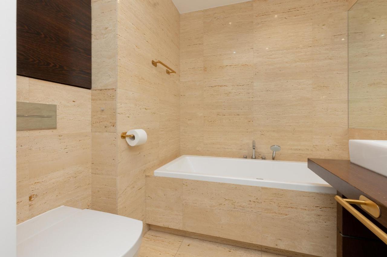 Apartment Golden Sands Piaskowa With Parking & Balcony By Renters Warsaw