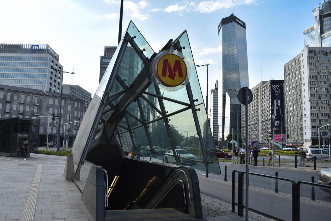 Panska, Metro Onz *