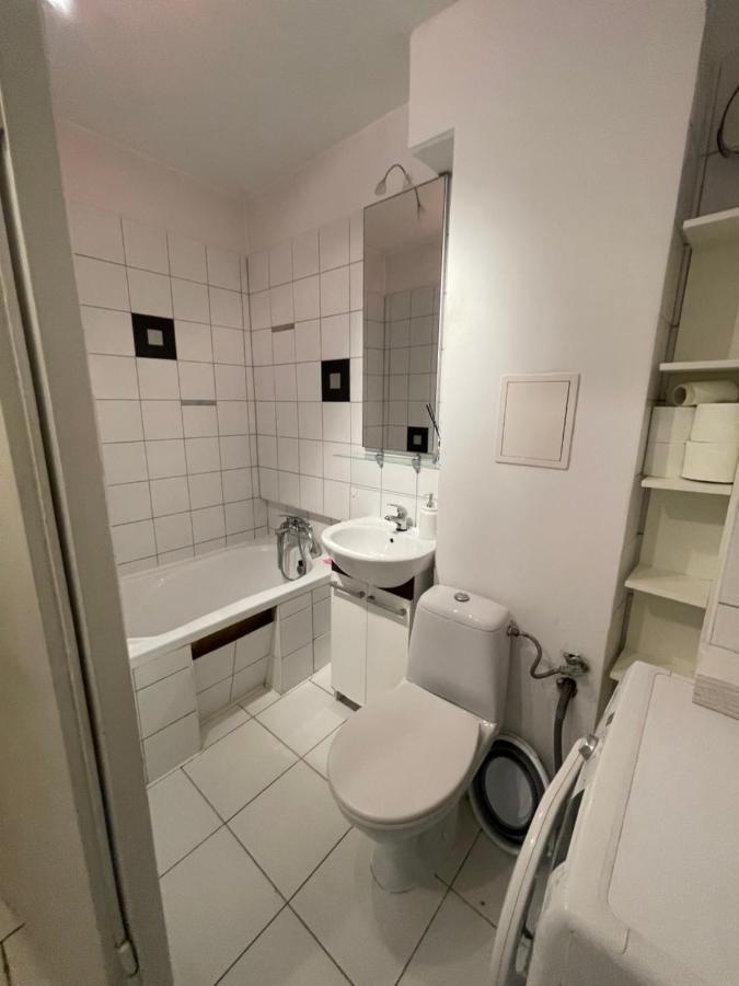 Przytulne Mieszkanie Obok Metra W Pieknej Okolicy * Warsaw