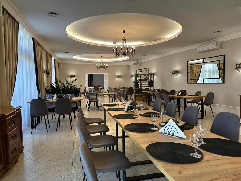 Centrum Konferencyjno-Apartamentowe Mrówka Varsóvia