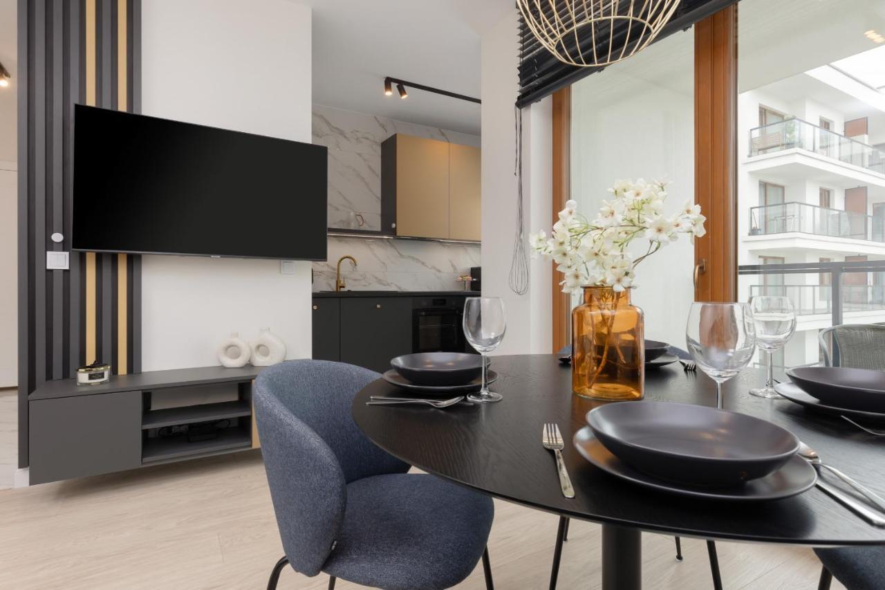 Apartment Pozytywny Mokotow With Balcony By Renters Warsaw