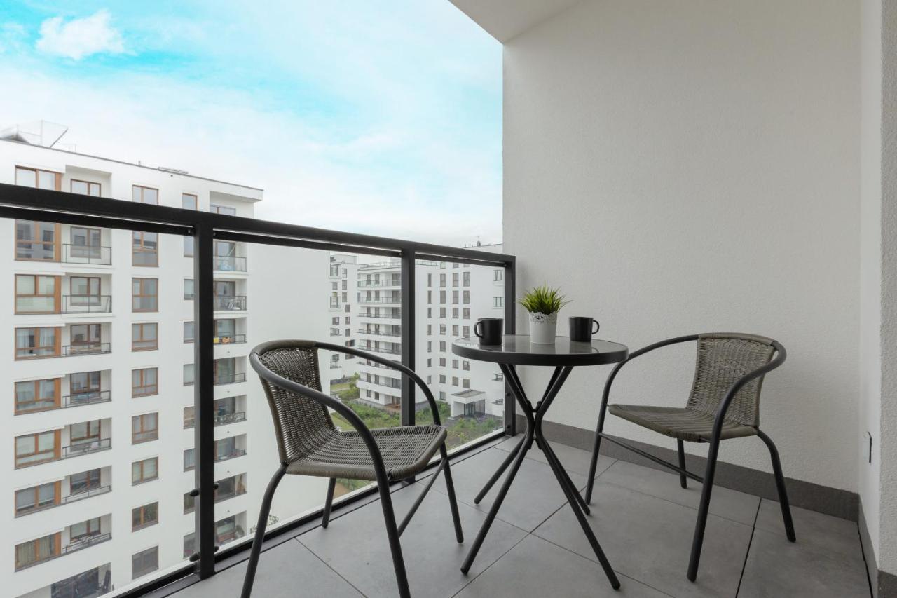 Apartment Pozytywny Mokotow With Balcony By Renters Warsaw