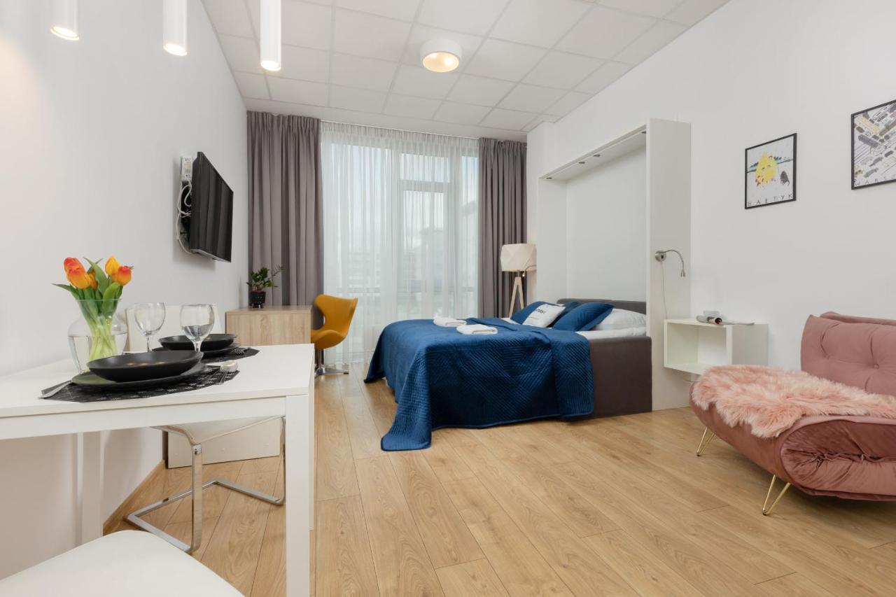 Aleje Jerozolimskie With Parking And Ac By Renters Warszawa