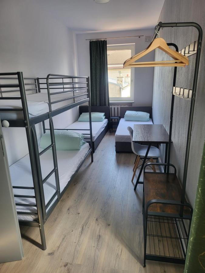 Rooms4rest Wiertnicza - Private For Tourists - Atr Consulting Sp, Z O,o, Hostel