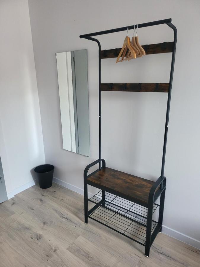 Rooms4rest Wiertnicza - Private For Tourists - Atr Consulting Sp, Z O,o, Hostel Warsaw