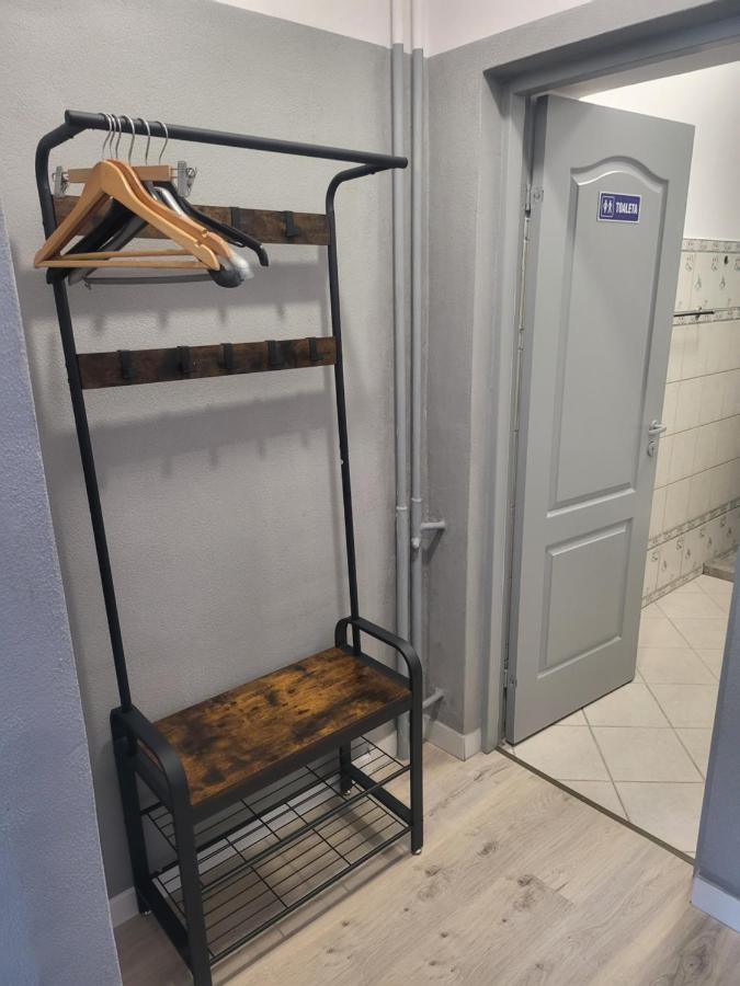 Rooms4rest Wiertnicza - Private For Tourists - Atr Consulting Sp, Z O,o, Hostel