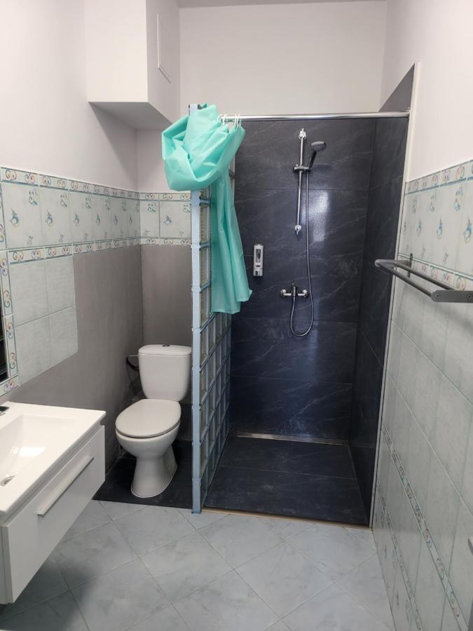 Hostel Rooms4rest Wiertnicza - Private For Tourists - Atr Consulting Sp, Z O,o, Warsaw