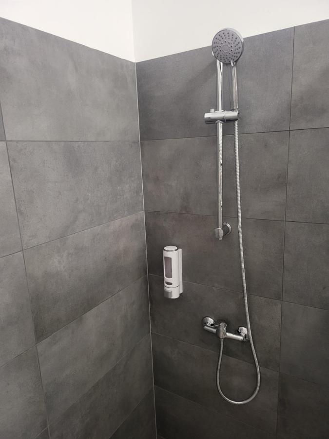 Rooms4rest Wiertnicza - Private For Tourists - Atr Consulting Sp, Z O,o, Warsaw