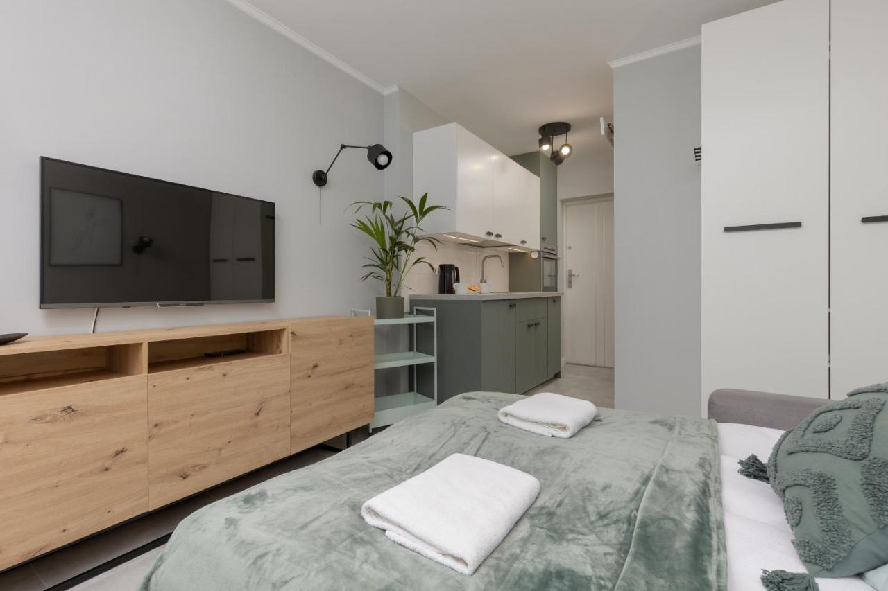 Cozy & Stylish Studio Ochota 1,5 Km To Zlote Tarasy By Renters Apartment *
